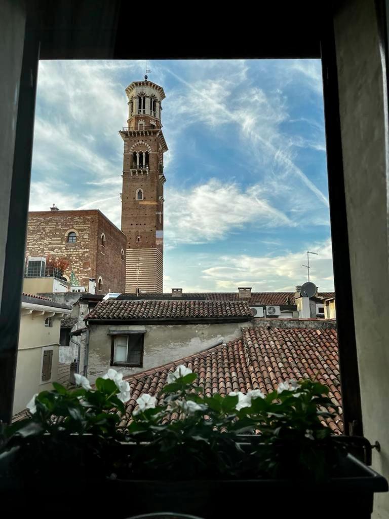 Residenza...Cara Giulietta... Apartment Verona Luaran gambar