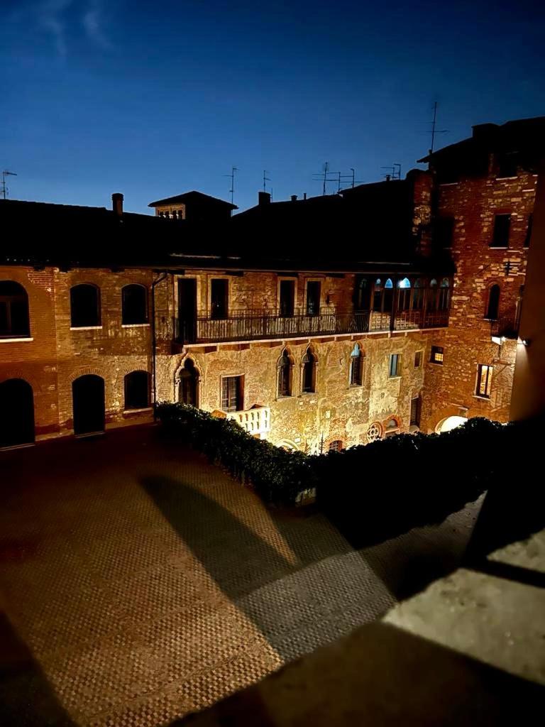 Residenza...Cara Giulietta... Apartment Verona Luaran gambar